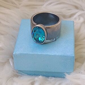 Touchstone Crystal Silver Toned Ring With Teal Crystal Size 10- Good Condition
